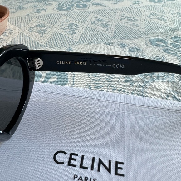 Triomphe 01 sunglasses in Acetate - Black on Black - Picture 2 of 7